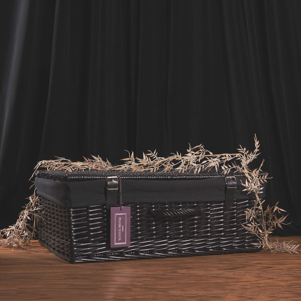 The Oxford Black 4 Person Unfitted Hamper with Liner