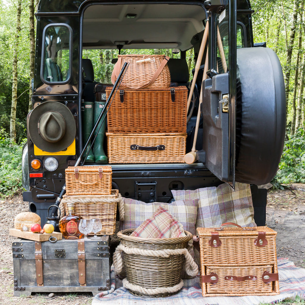 The Cambridge 4 Person 'Deep' Fully Fitted Picnic Hamper